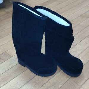 Black Faux Suede Winter Boots with Fleece Lining - Women